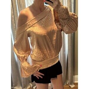 New Mazik Blouse Gold Leopard Print Off The Shoulder Size Large Long Bell Sleeve